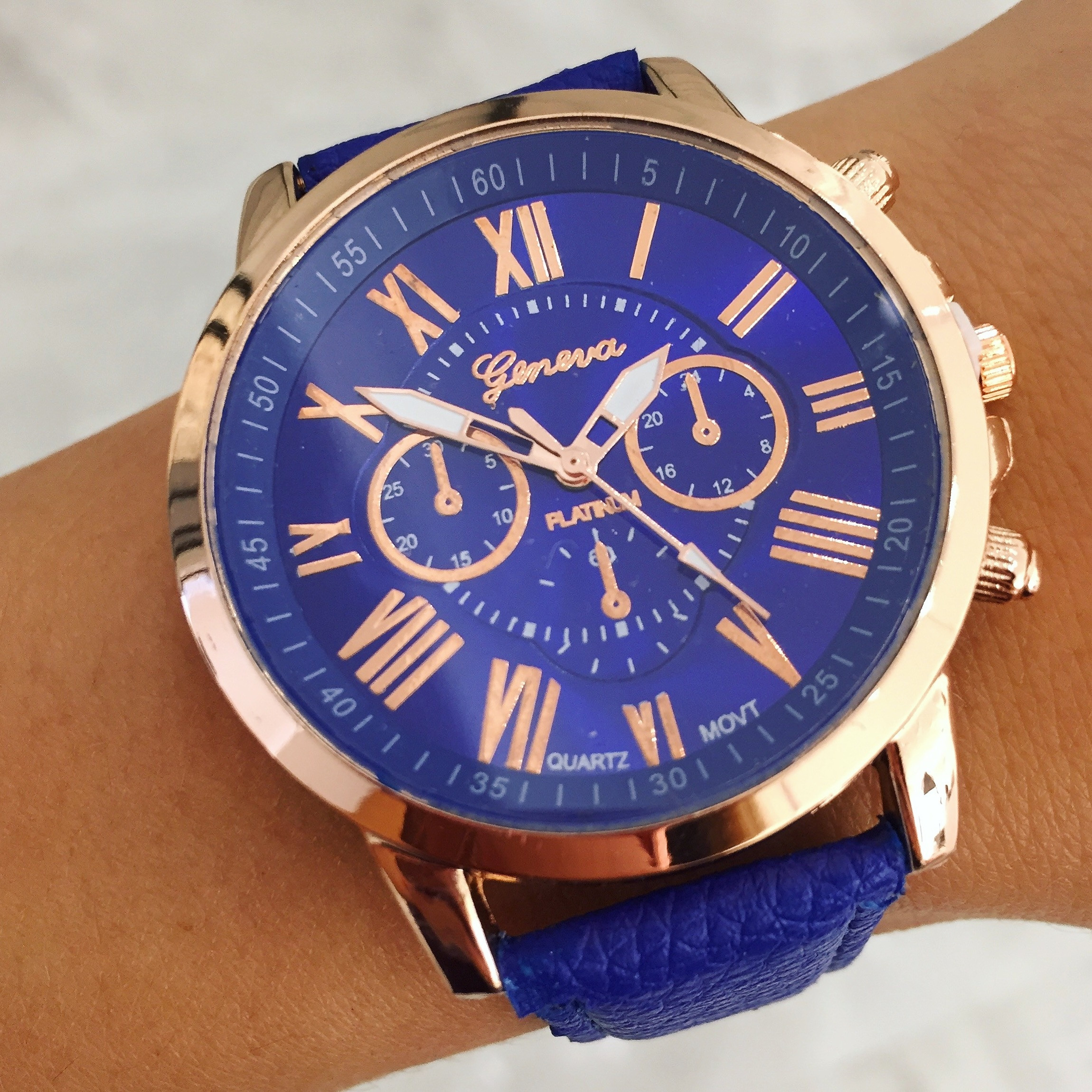Modré hodinky Geneva