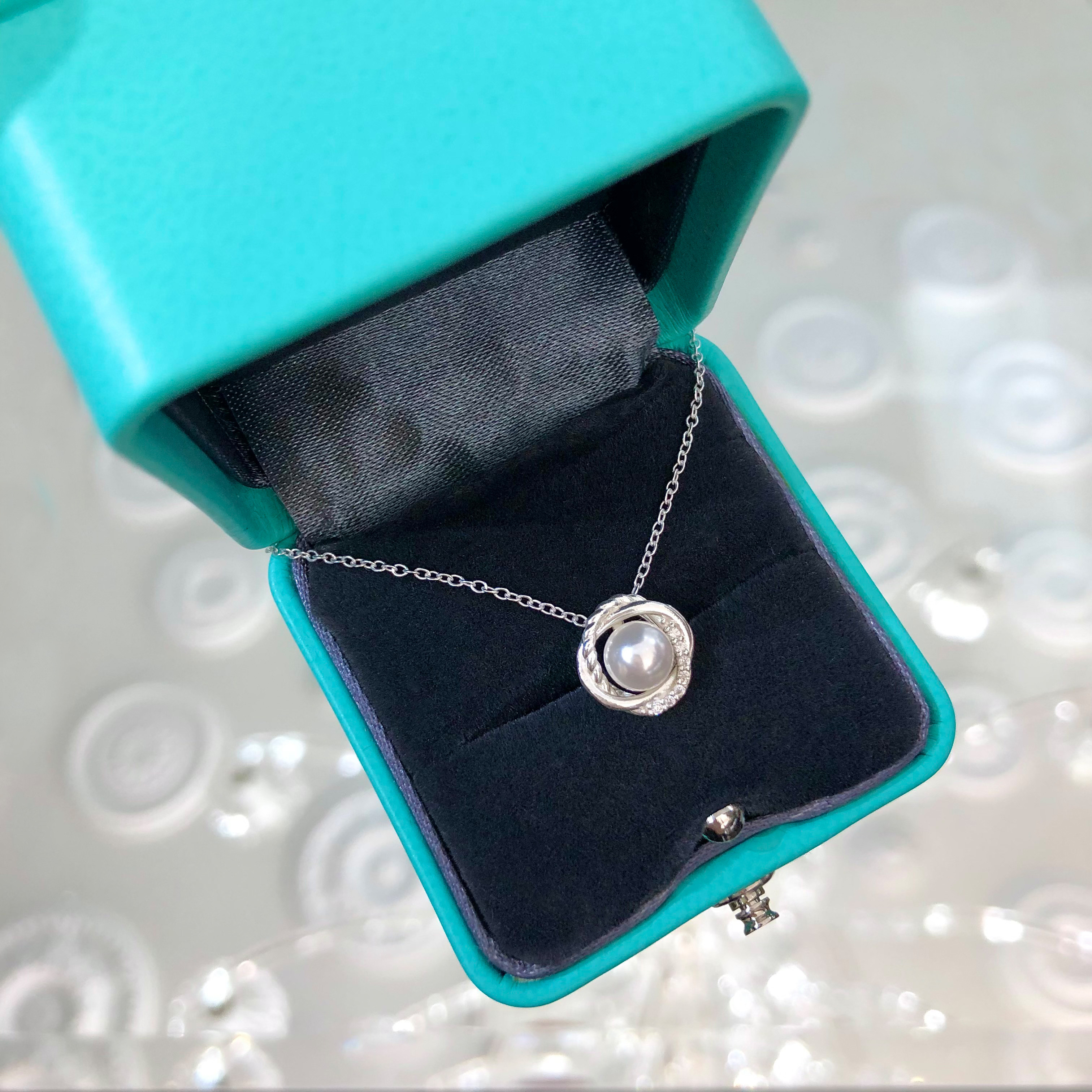 Strieborný náhrdelník s perlou-271787-31