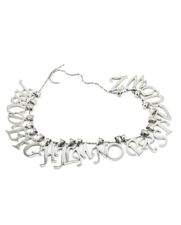 Oceľový prívesok písmeno