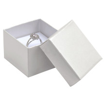 Biela papierová darčeková krabička-278218-01