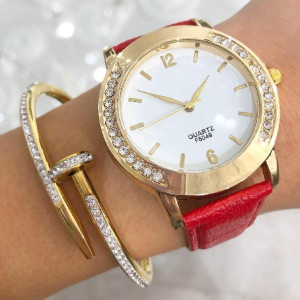Dámske červené hodinky