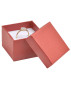 Červená papierová darčeková krabička